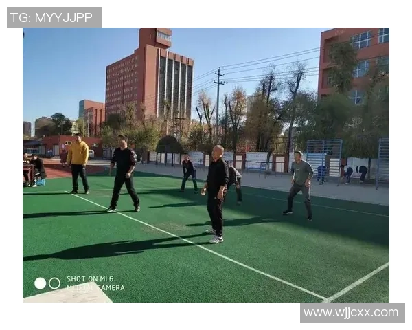 南京排球队的意识提升与团队协作探讨聚焦排球运动发展新思路 南京排球队的意识提升与团队协作探讨聚焦排球运动发展新思路